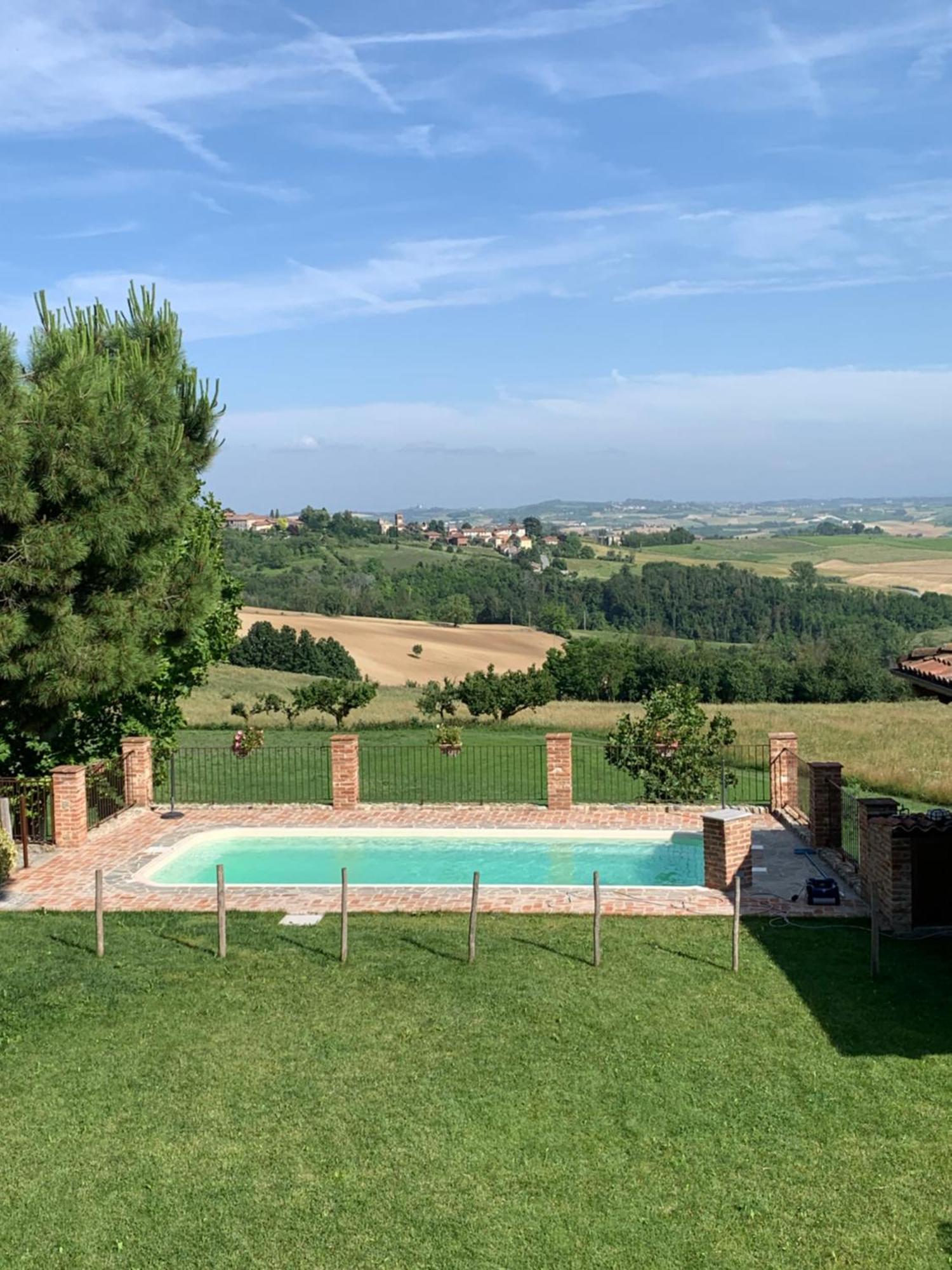 Azienda Agricola Garoglio Davide アルフィアーノ・ナッタ エクステリア 写真