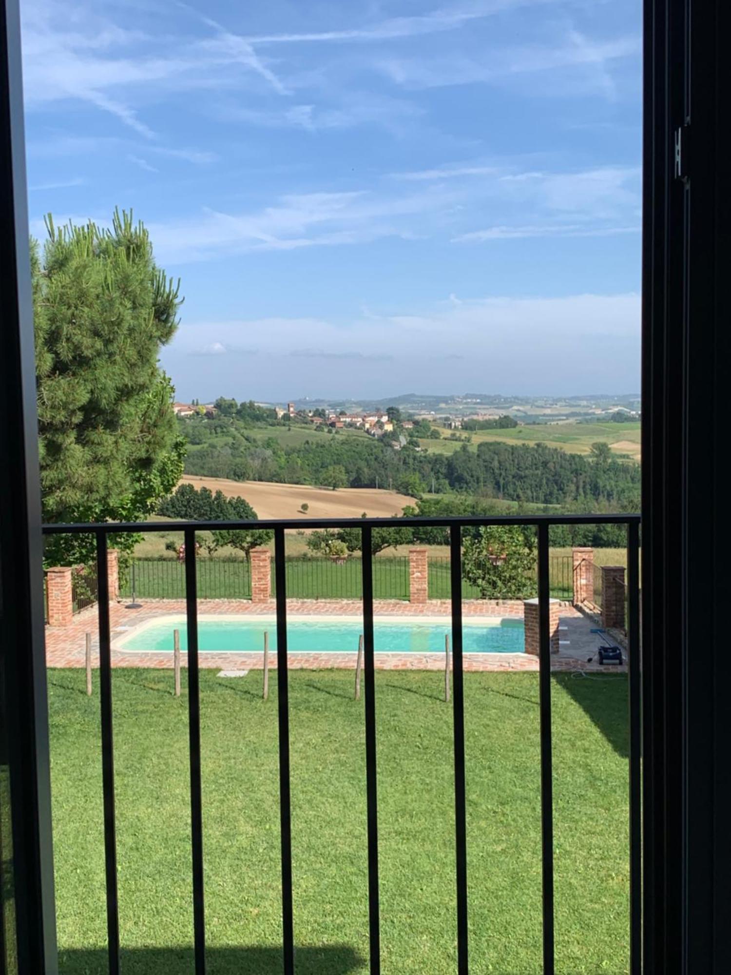 Azienda Agricola Garoglio Davide アルフィアーノ・ナッタ エクステリア 写真